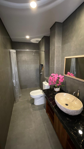 Bathroom 4, Gubug Balian Beach Bungalow, Tabanan