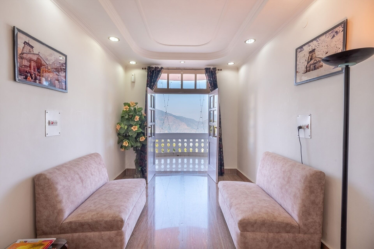 Living area, DLS Tehri Club Resort, Tehri Garhwal