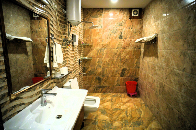 Bathroom 4, The Mannat Farms, Mewat