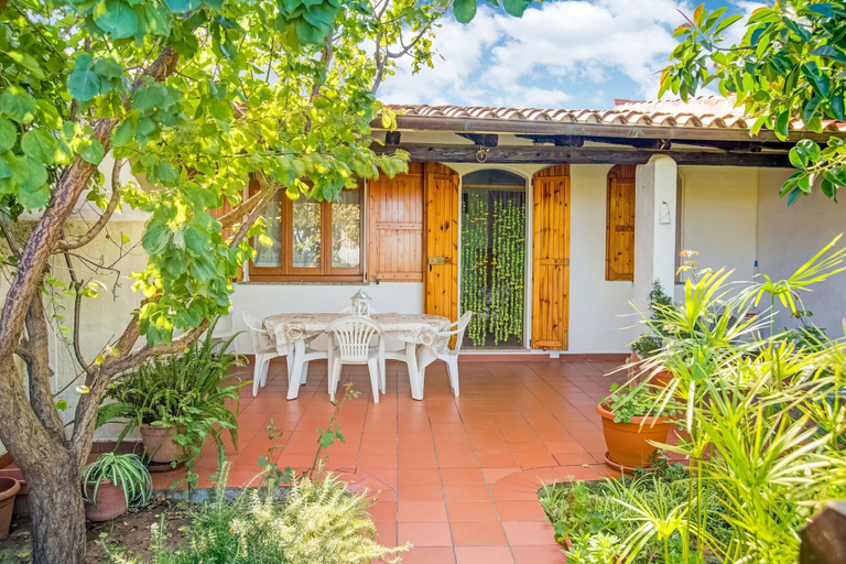 Others 1, Cozy Sardinian Villa with Garden, Sassari