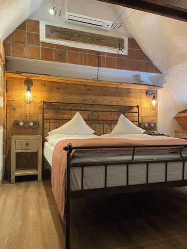 Bedroom 4, Romantik Hotel U raka, Praha 6