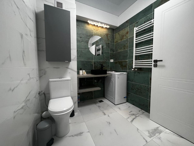Bathroom 2, Black Sea Booking - Castillo Apartments, Navodari