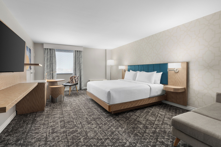 Bedroom 3, DoubleTree by Hilton Salisbury, Wicomico