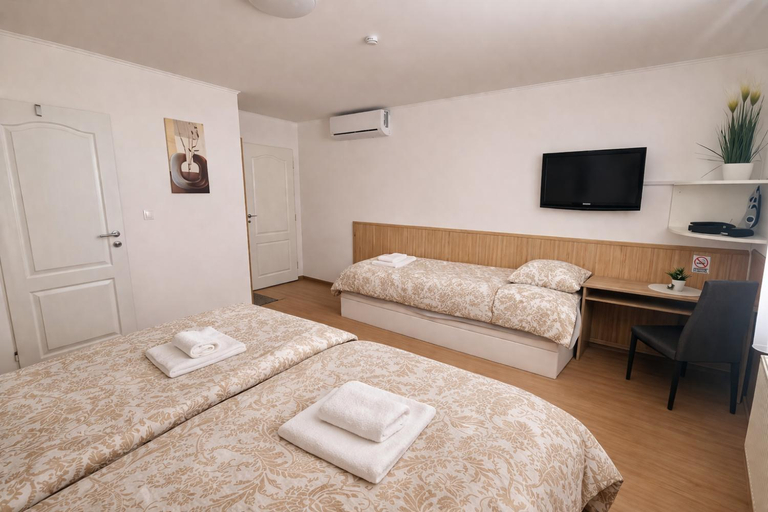 Bedroom 2, Penzion Lea, Šala