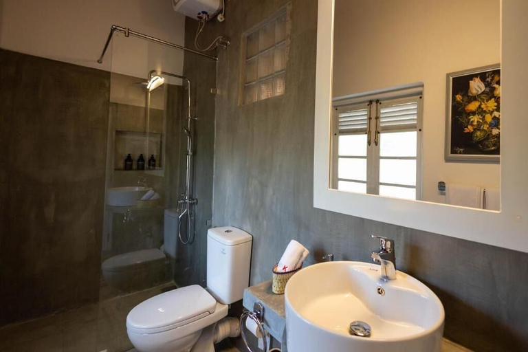 Bathroom 4, Heuvel Villa Kandy, K.F.G. & G. Korale