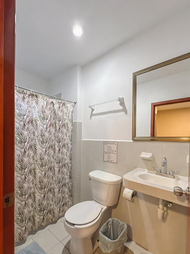 Bathroom 2, Casa Daniels Guesthouse, Valladolid