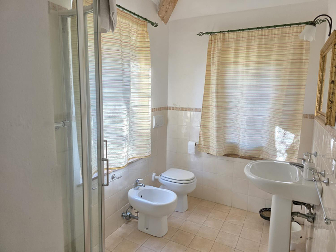 Bathroom 5, Villa Gioia Civita, Ancona