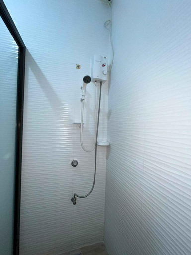 Bathroom 5, Hollywood Suites Gensan, General Santos City