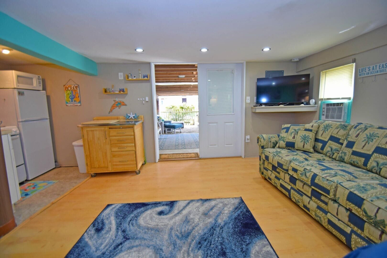 Living area, Pine Court 11 Apts by RedAwning, Worcester