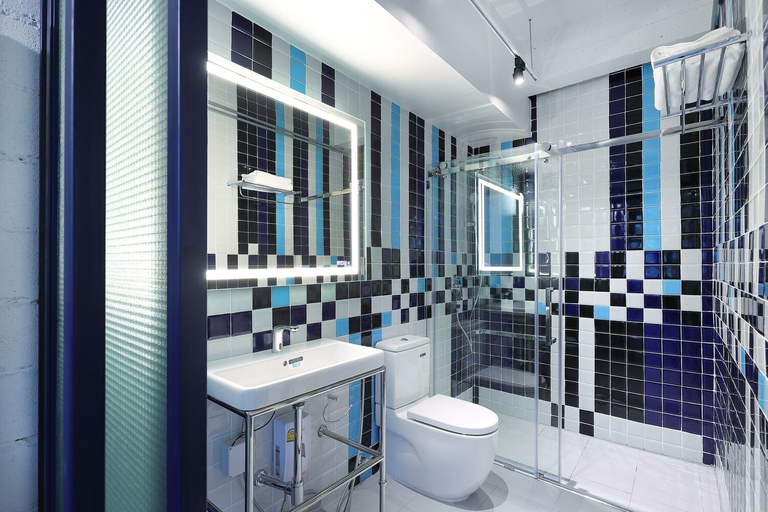 Bathroom 5, Bangkok Voyage Boutique, Phaya Thai