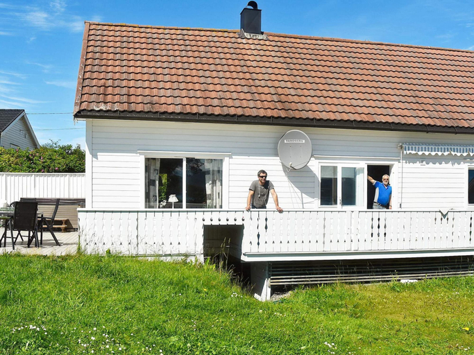 Exterior & Views, 10 Person Holiday Home in Vevang, Eide