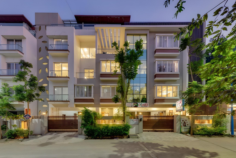 Exterior & Views, CHIRAYU EXECUTIVE SUITES, Pune