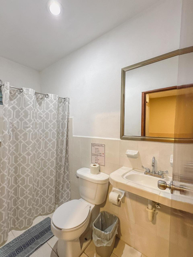 Bathroom 2, Casa Daniels Guesthouse, Valladolid