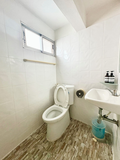 Bathroom 4, Prompt Inn Chareonkrung, Bang Kho Laem