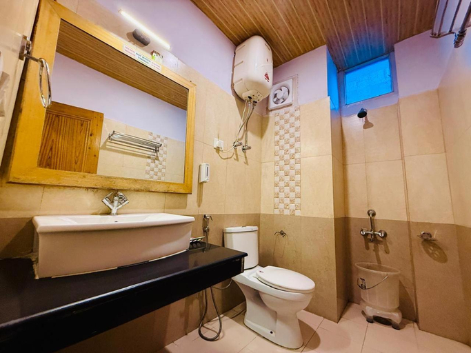 Bathroom 3, Hotel Prini Palace Manali, Kullu
