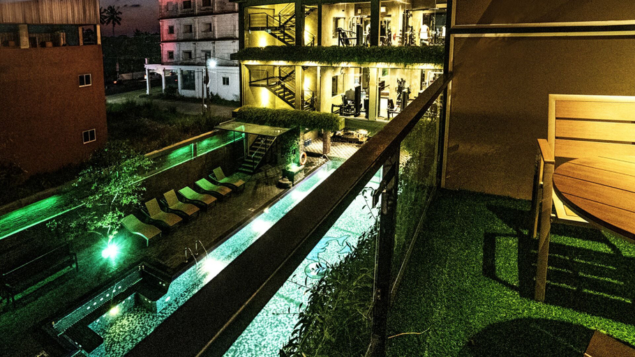 Outdoor dining 5, Arama Transit Hotel, Katana