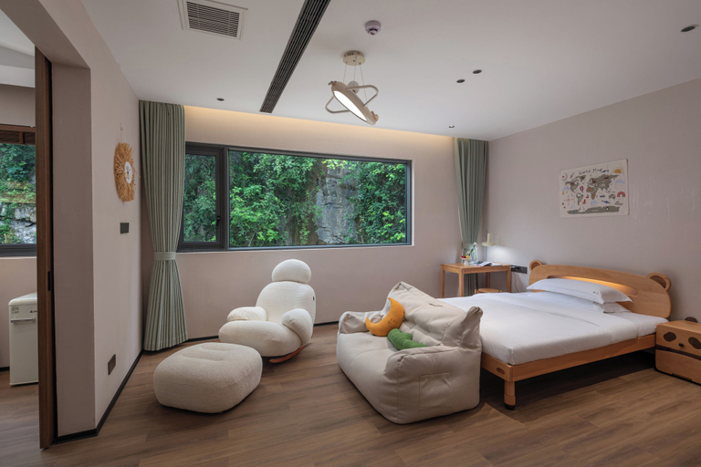 Bedroom 3, Dyed Mount Boutique Hotel, Guilin
