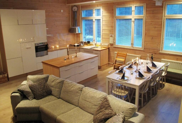 Living area 2, Wanha Koulu - Old School Lodge Tahko, North Savonia