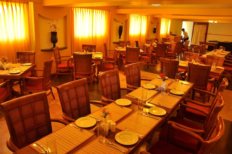 Food & Drinks 4, Quality Inn Sabari Resorts, Dindigul