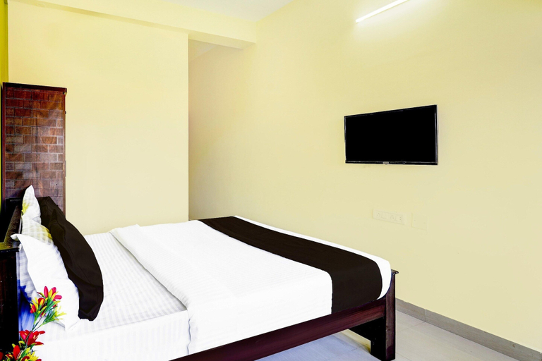 Room 5, Deluxevisha International, Kancheepuram