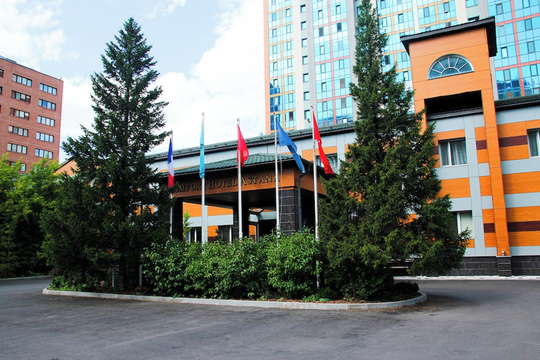 Exterior & Views