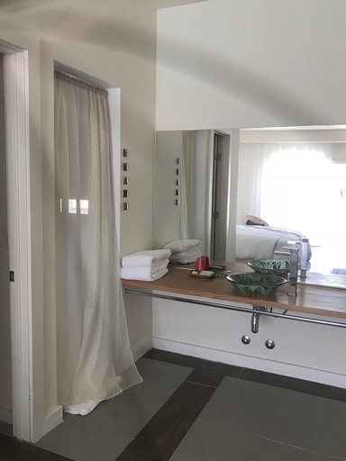 Bathroom 3, LA VIUDA DE JOSE IGNACIO, n.a523
