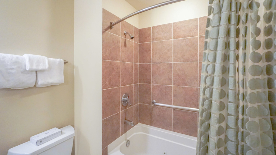 Bathroom 4, Beach Club, Escambia