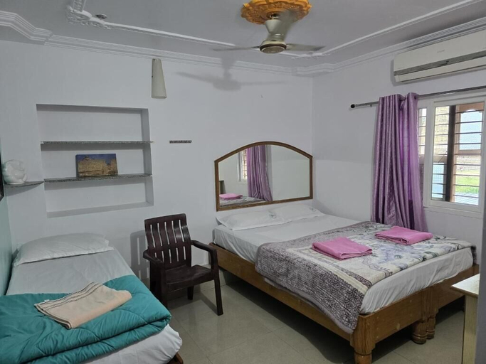 Others 3, Gopi Guest House, Bellary