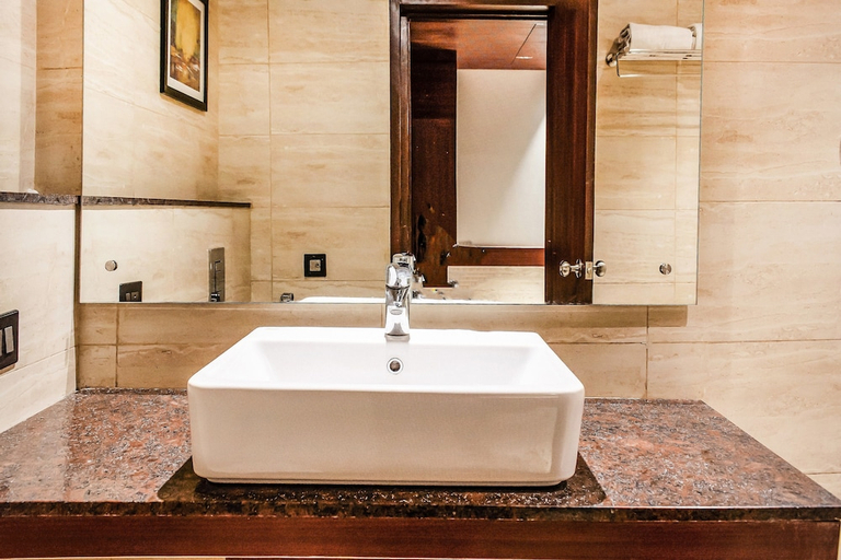 Bathroom 3, Fabhotel Krishna Boutique Marathahalli, Bangalore