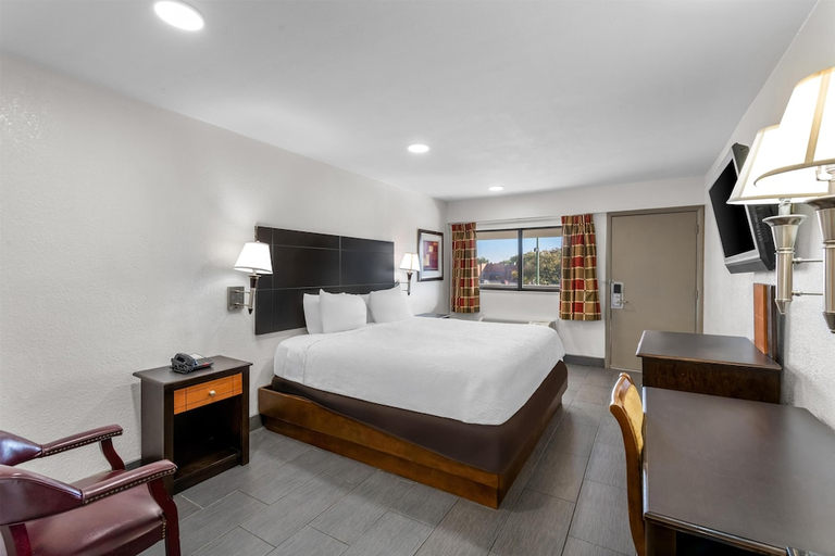 Bedroom 3, Americas Best Value Inn Kansas City E Independence, Kansas City