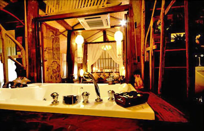 Bathroom, Fern Paradise, San Sai