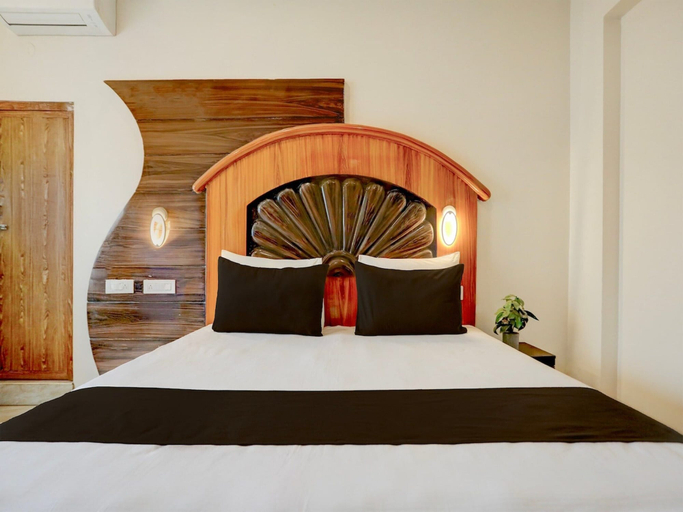 Room 5, Townhouse Oak Tirupati Sky Towers, Chittoor