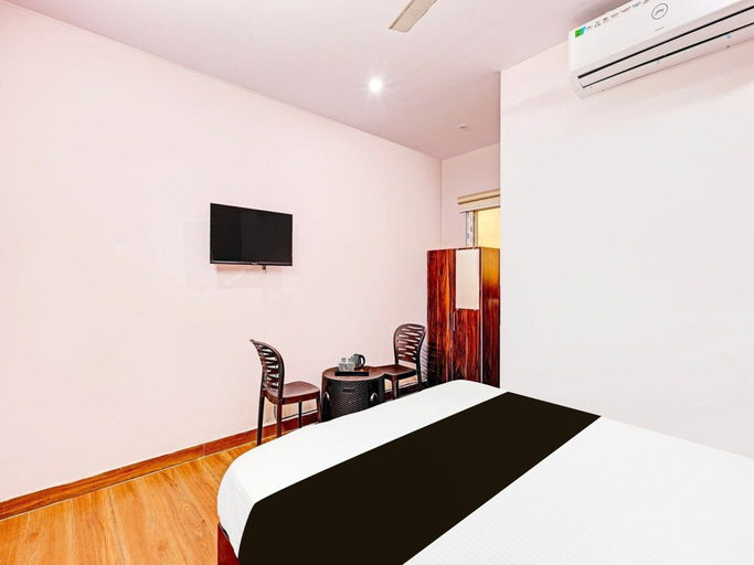 Room 5, Hotel O Ramarvapadu Near ESI Hospital, Krishna