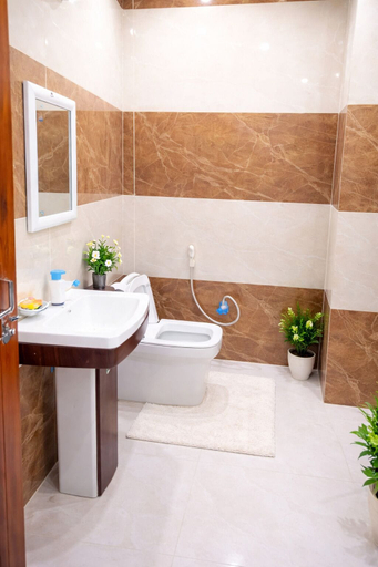 Bathroom 3, Hotel Dixit Residency Vrindavan, Mathura