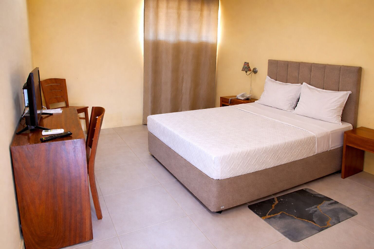 Bedroom 3, Viana Hotel, Viana