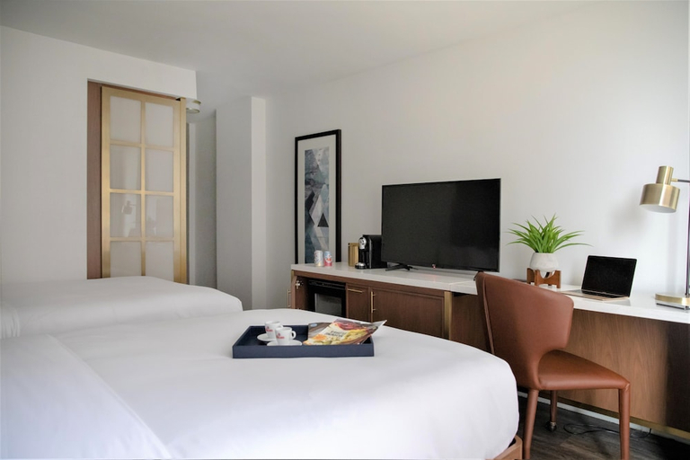 Bedroom 3, Le Meridien Essex Chicago, Cook