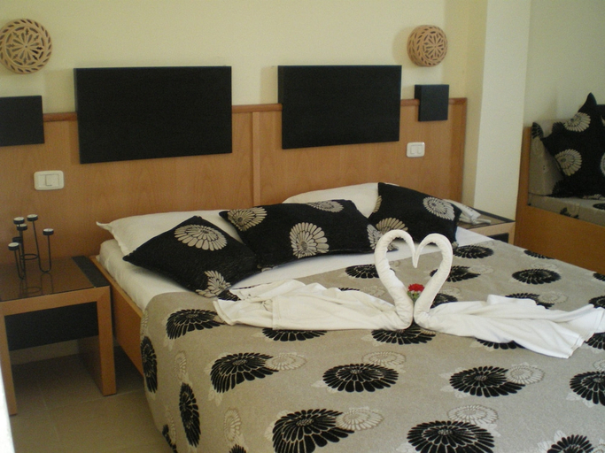 Bedroom 3, Hotel Les Palmiers Beach Holiday Village, Monastir