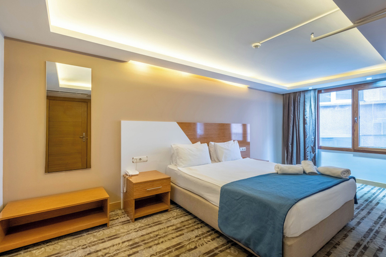 Bedroom 4, Bulvar Hotel, Konak