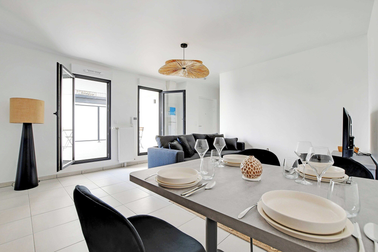 Dining 2, Elegant Appt - 1bdr/2p - Near Paris & La Defense, Hauts-de-Seine