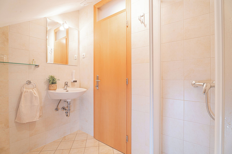 Bathroom 3, Tourist Farm Logar Rooms, Cerknica