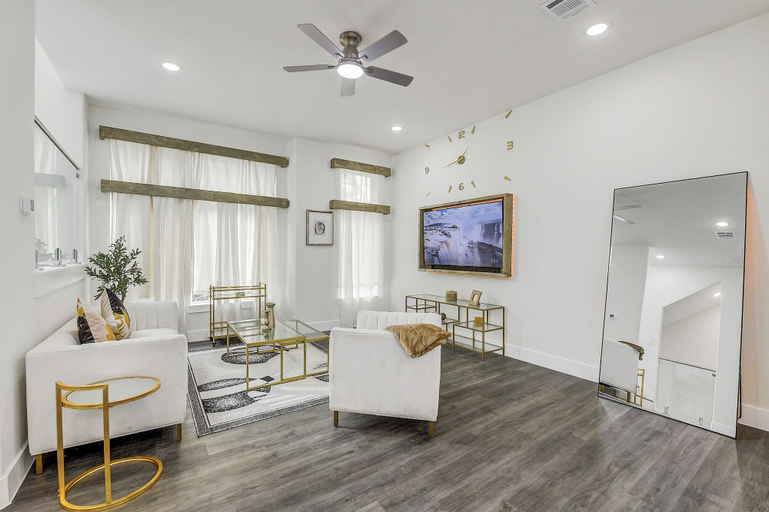 Living area 3, Luxe 3 BR w/ Garage + Patio, 5 min NRG & Med Ctr, Houston