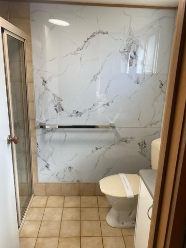 Bathroom 5, Darling Junction Motor Inn, Wentworth