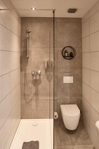 Bathroom 3, Hotel- Restaurant  Doppeladler, Kleve