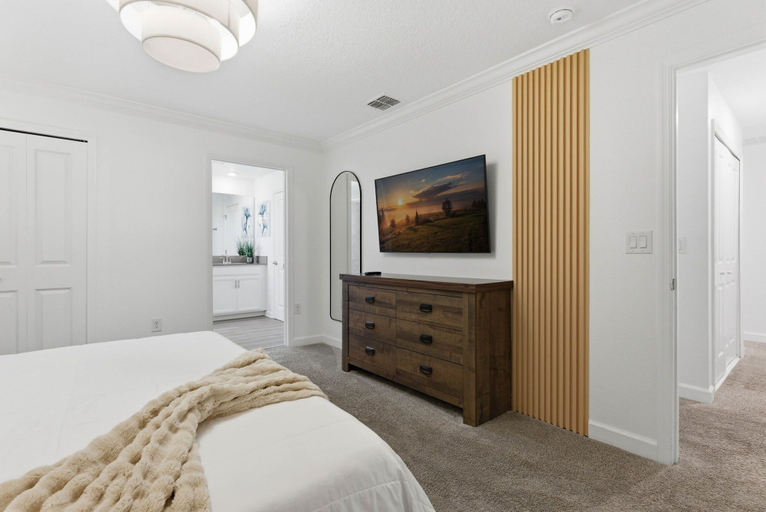 Room 3, Chic Family Retreat, Pool, Mario and Mickey Rooms, Osceola
