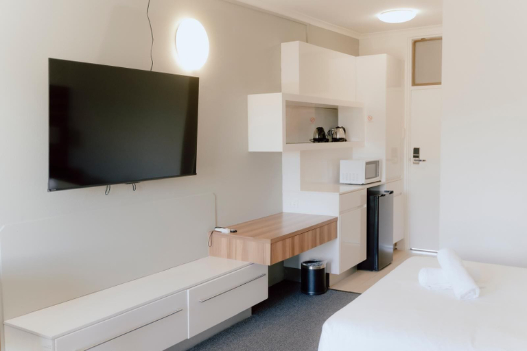 Bedroom 3, Canberra Park Motel, Canberra
