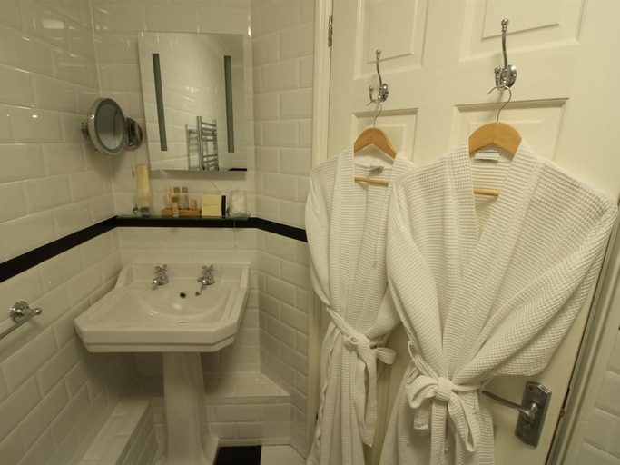 Bathroom 3, The Canterbury Hotel, Kent