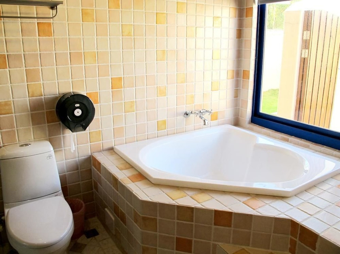 Bathroom 3, Ding Jia Garden Resort, Pingtung