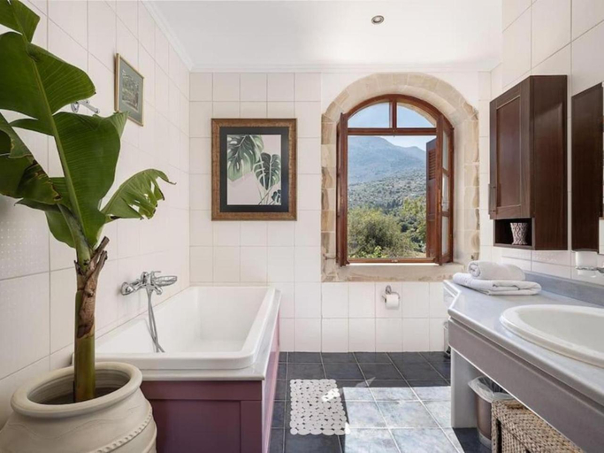 Bathroom 4, Aloni House - Spacious secluded villa with pool, up to 10 guests, Crete
