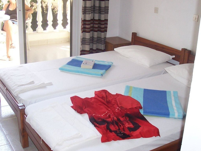 Bedroom 3, Helgas Paradise, South Aegean