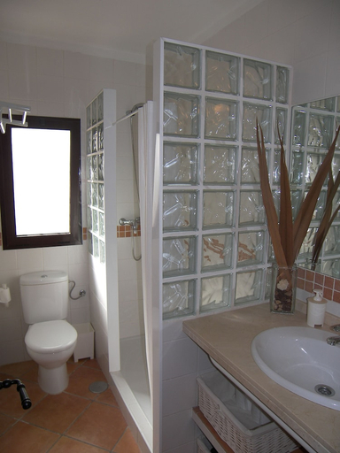 Bathroom 3, El Capistrano Sur, Málaga